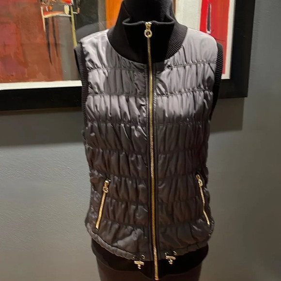 Calvin Klein performance black stretch quilted puffer vest. Gold hardware. Large - Picture 2 of 10